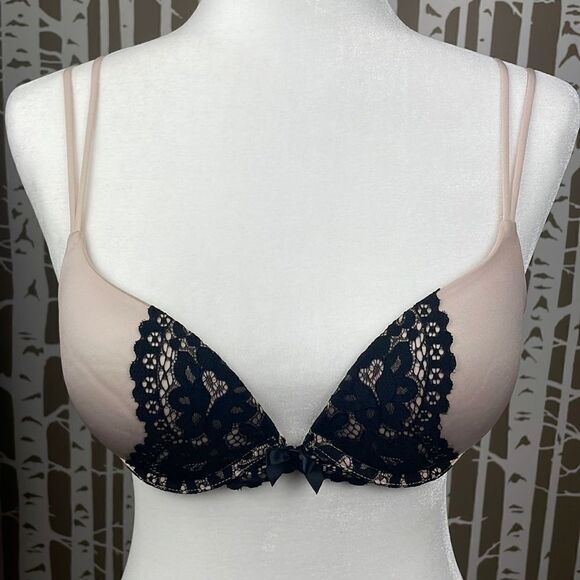 Victoria's Secret Very Sexy Push-Up underwire bra 32D beige with black lace - Picture 1 of 16